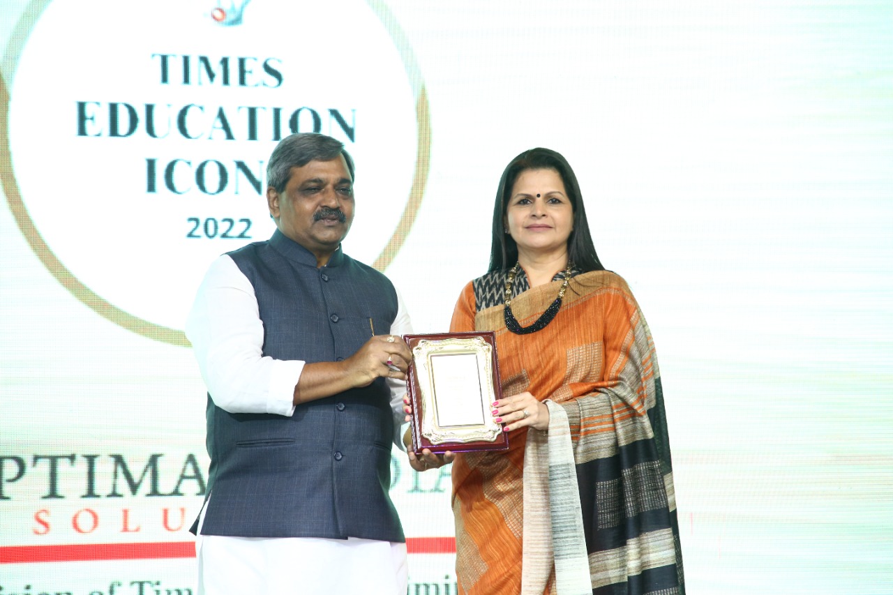 Recognition and Felicitation of our Dynamic School leader -  Mrs.Rooma Pathak