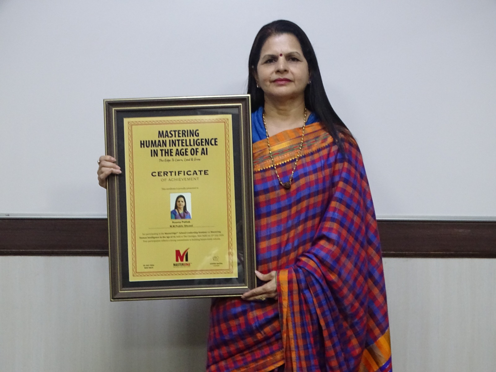 Honorable Principal Mrs. Rooma Pathak conferred with the Prestigious MasterEdge Award