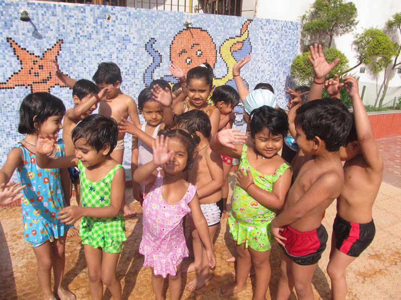  Swimming Pool Party