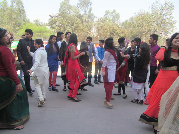 CLASS XII FAREWELL IN SCHOOL