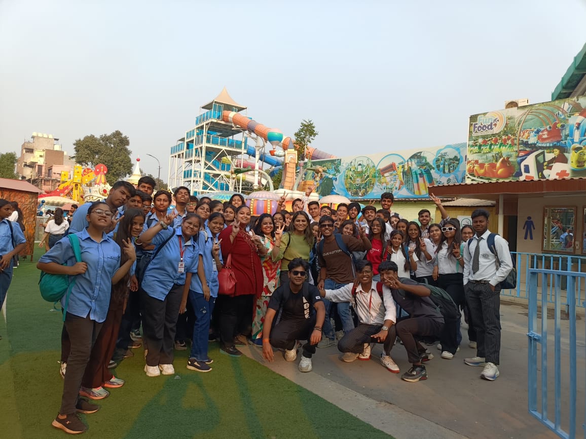 PICNIC AT FUN N FOOD VILLAGE