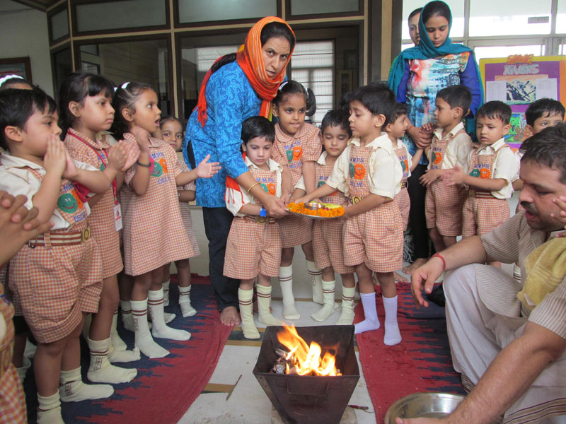 HAWAN OF CLASS LKG AND UKG ON 21-07-2014