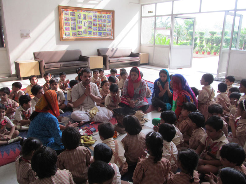 HAWAN OF CLASS LKG AND UKG ON 21-07-2014