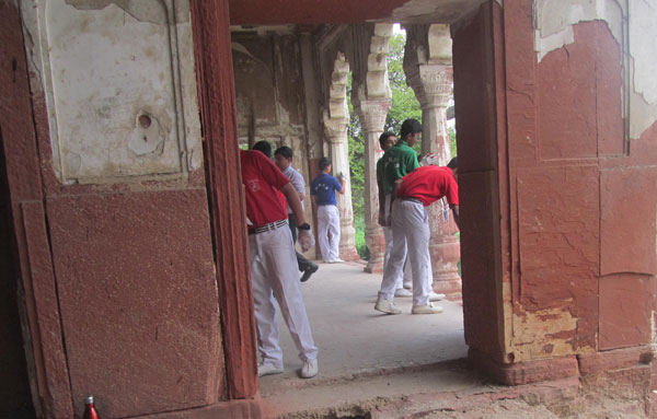 Cleanliness Drive at Sheesh Mahal by SAC Club