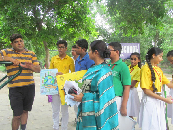 Cleanliness Drive at Sheesh Mahal by SAC Club