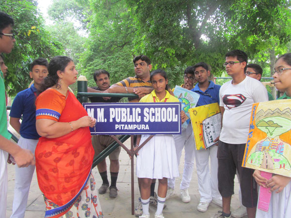 Cleanliness Drive at Sheesh Mahal by SAC Club