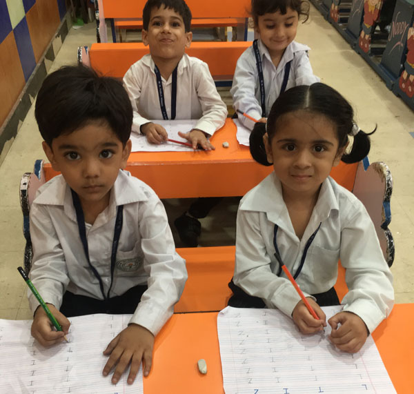 English calligraphy activity for Mont students