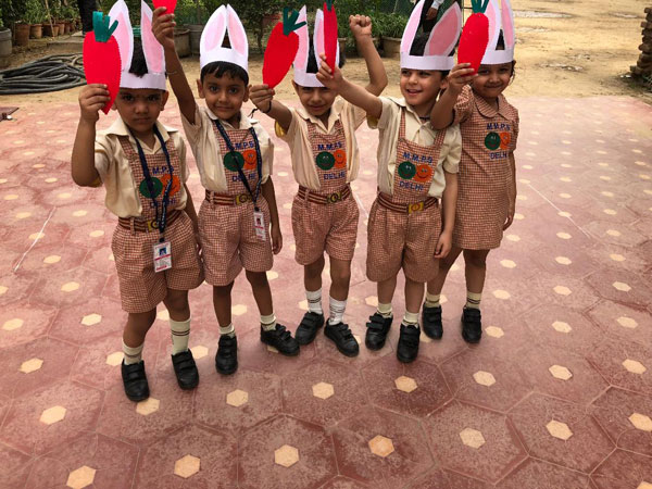 Rabbit Race by Mont students