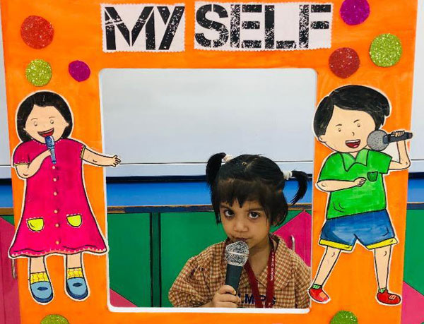Show N Tell - Self Introduction by Mont students