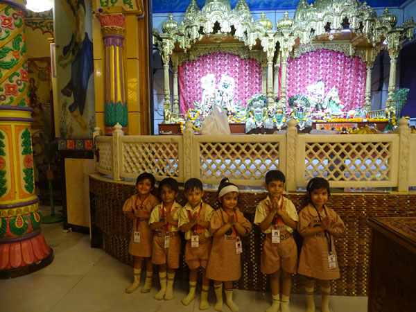 Visit to Iskcon Temple by Mont Students