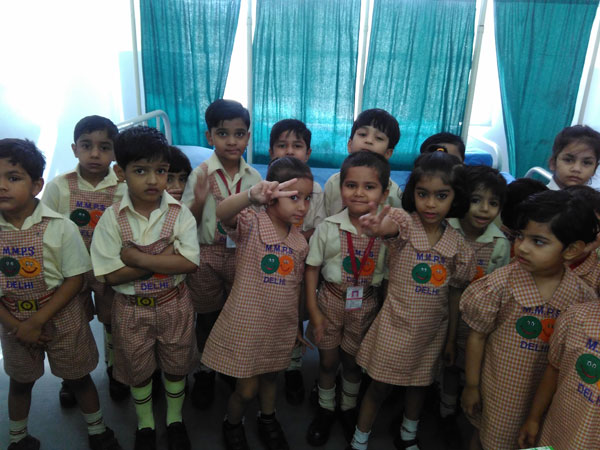 School Tour by Tiny Tots