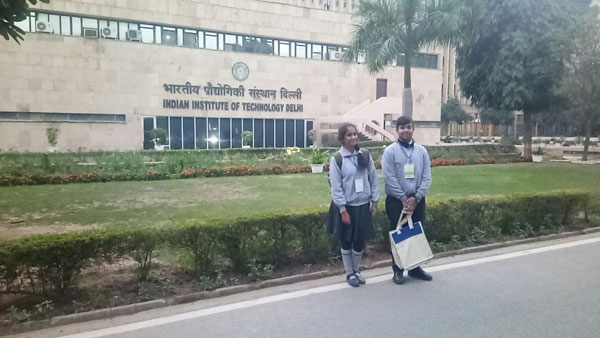 MMPian winning on IIT Delhi Stage