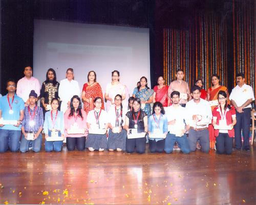 Felicitation of toppers of International Commerce Olympiad, 2016