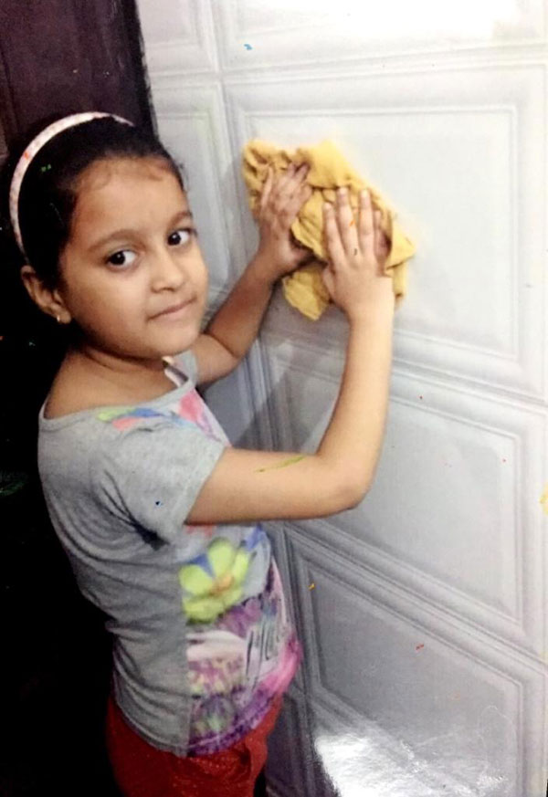 Helping others activity by Primary students