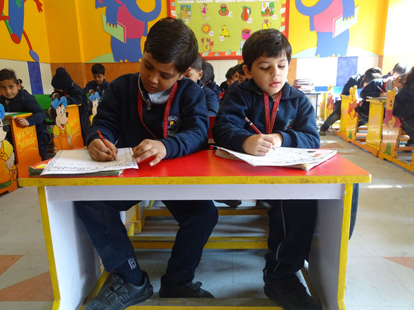 English Calligraphy Activity by Mont Students