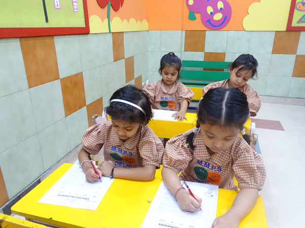 English Calligraphy Activity 