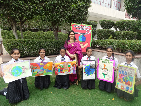 Activity on Reduce Reuse and Recycle by Art & Craft Club