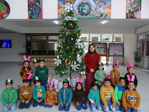 Christmas Celebration by pre-primary students
