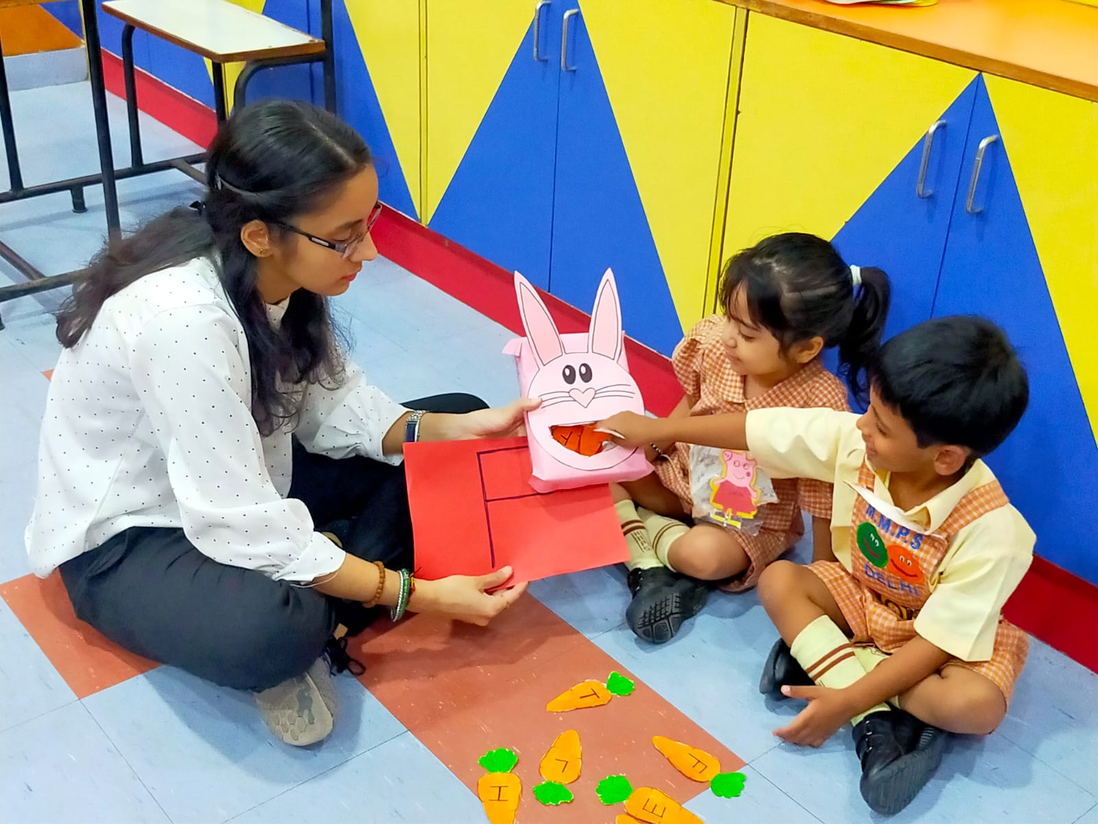 Learning Alphabet ‘F’ and Number ‘4’ by Pre-Primary