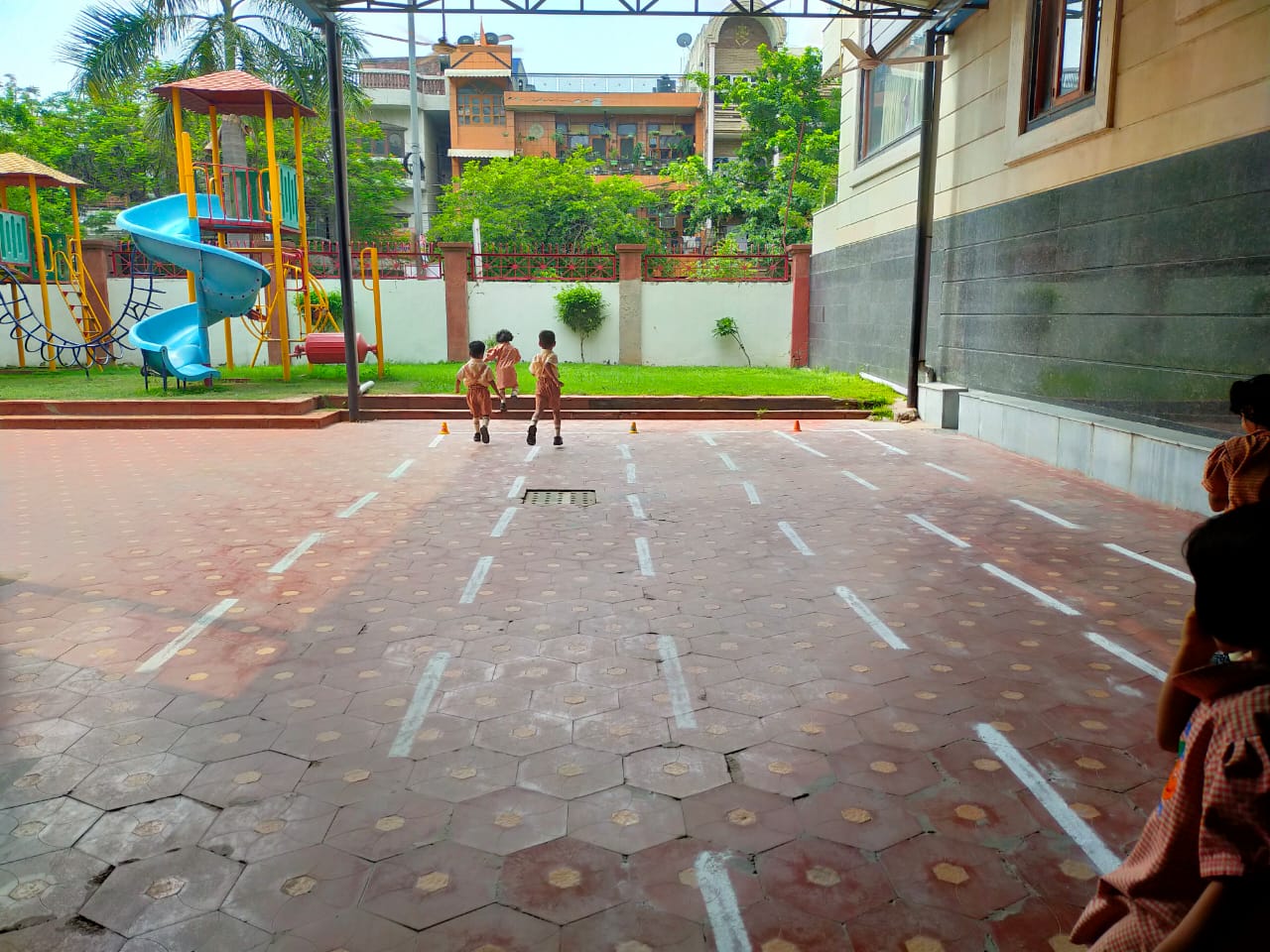SPORTS RACE (20 meters) L.K.G