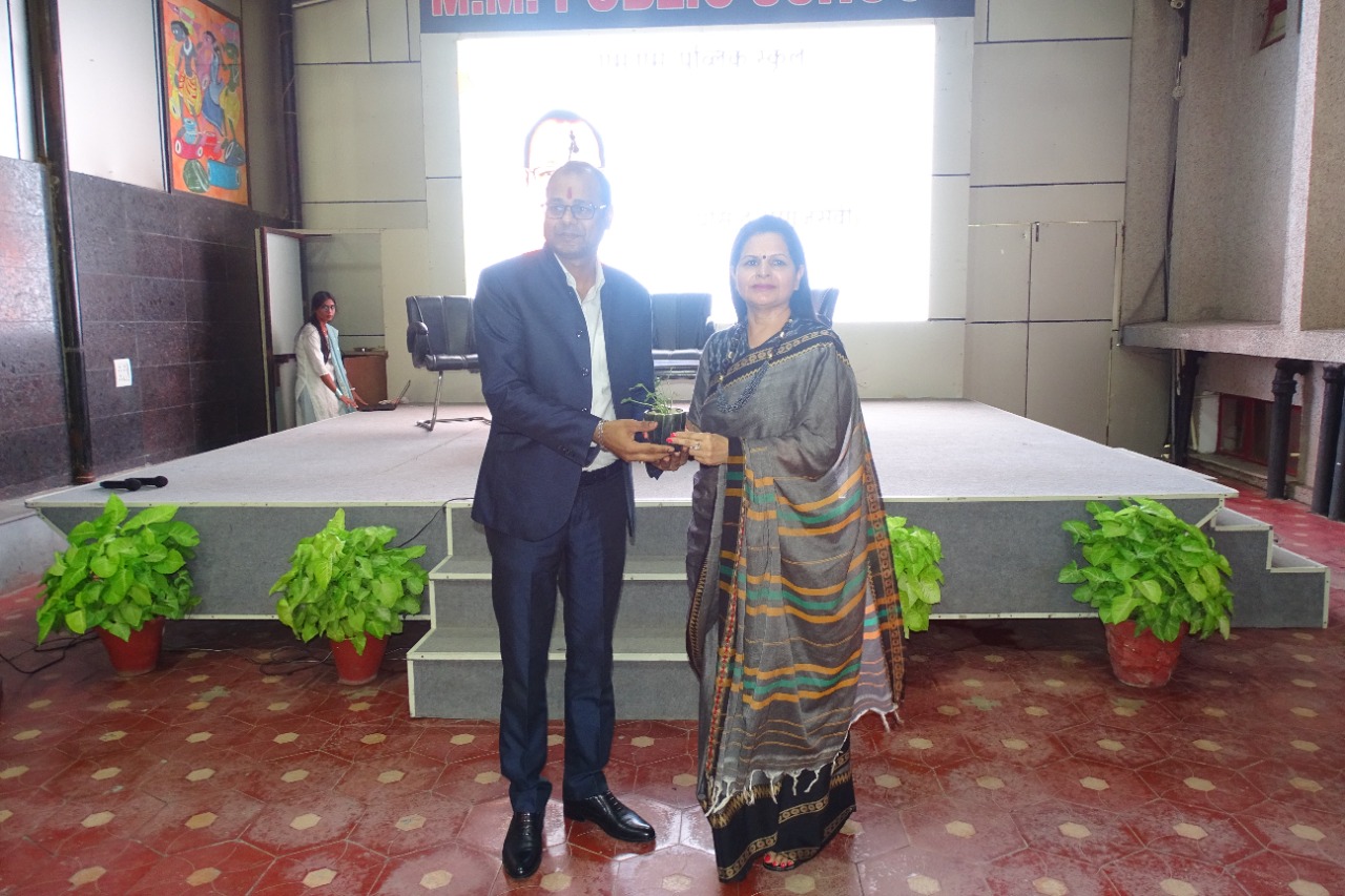 Hasya Kavi Sammelan in school