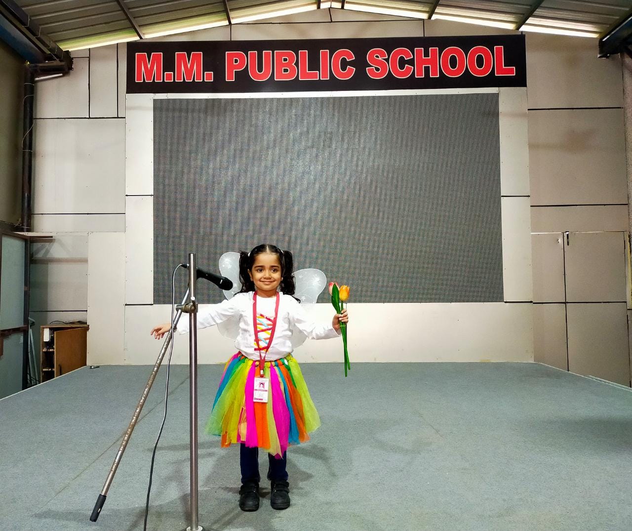 Show And Tell Hindi Recitation by pre-primary