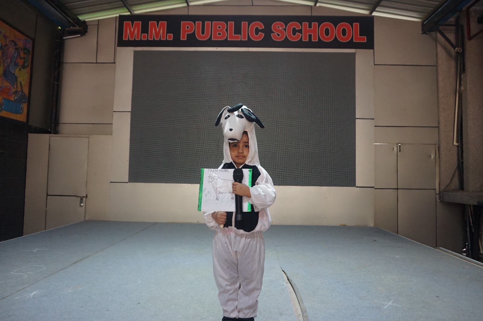 My performance Competition on the theme “Farm Animals “was conducted for the students of Grade U.K.G.