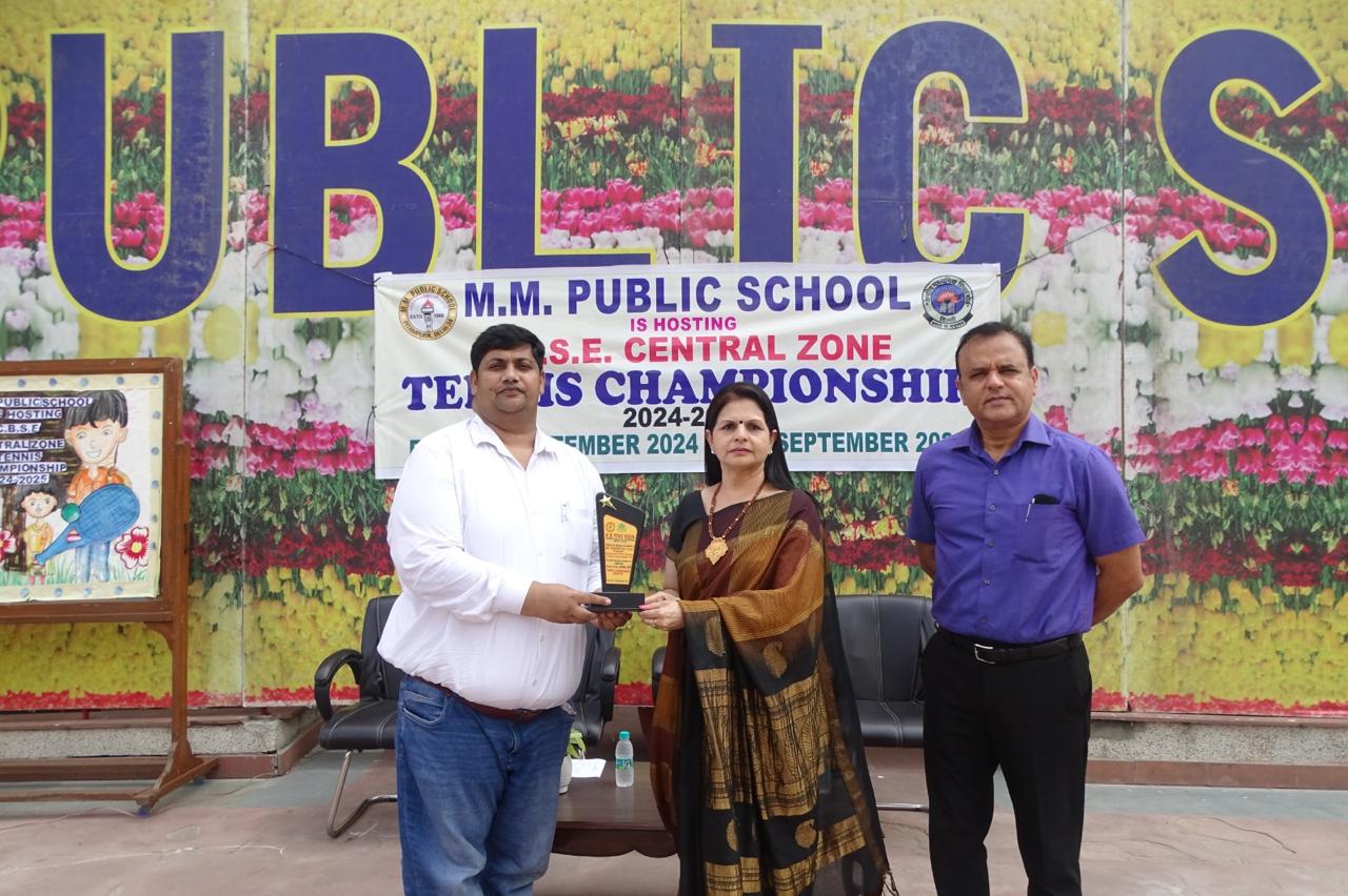 Prize distribution CEREMONY OF CBSE CENTRAL ZONE TENNIS CHAMPIONSHIP 2024-25 (DELHI REGION)