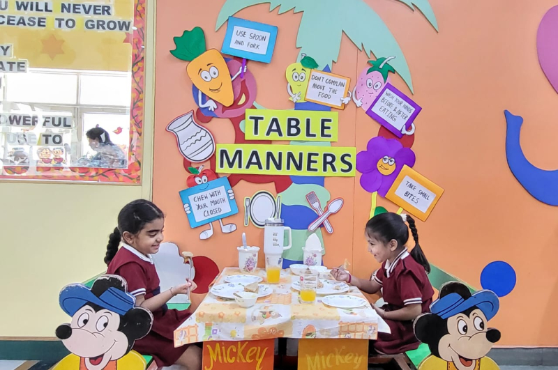 Cultivating Courtesy: Table Etiquette for Early Learners