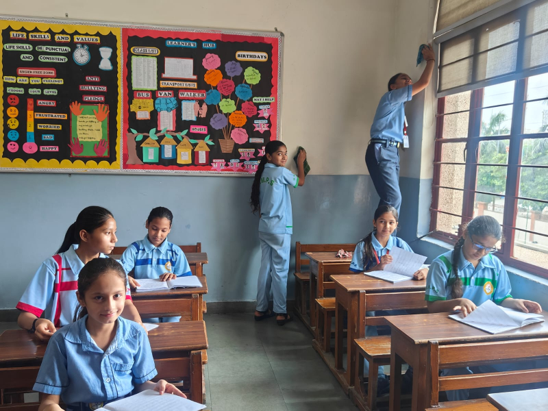 Cleanliness Drive Continues With Shramdan Under “दिल्ली को कूड़े से आज़ादी – स्वच्छता अभियान”