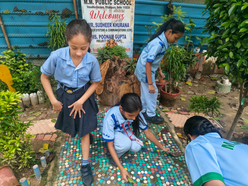 Cleanliness Drive Continues With Shramdan Under “दिल्ली को कूड़े से आज़ादी – स्वच्छता अभियान”