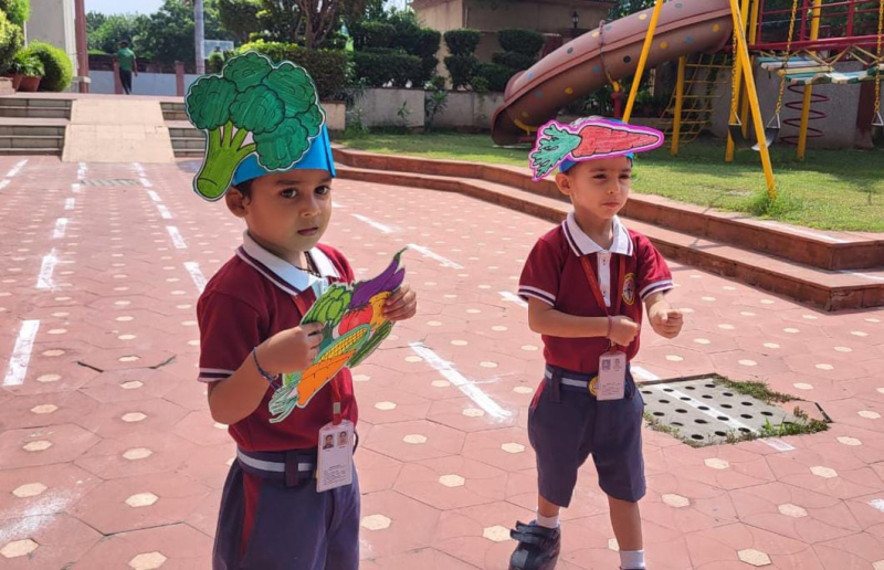 Vegetable Relay Race: Grade L.K.G.