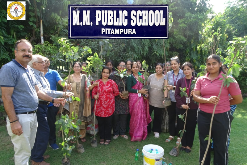 🌿 M.M. Public School Leads Plantation Drive in Rohini 🌿