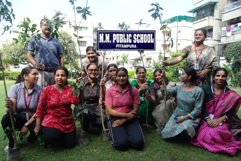 🌿 M.M. Public School Leads Plantation Drive in Rohini 🌿