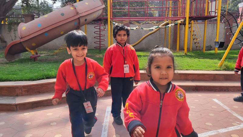 Sports Activity: Zig Zag Race