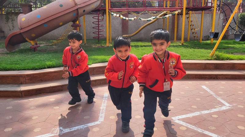 Sports Activity: Zig Zag Race