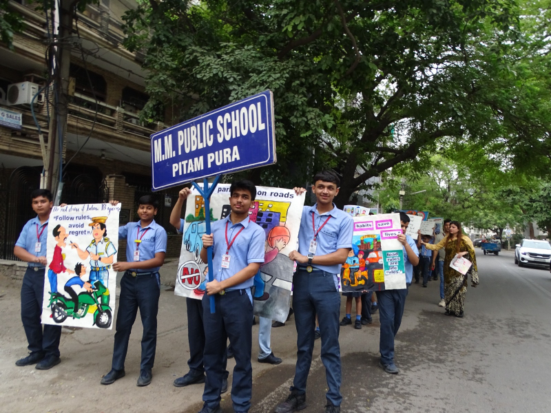 Rally on ‘Road Safety Awareness’