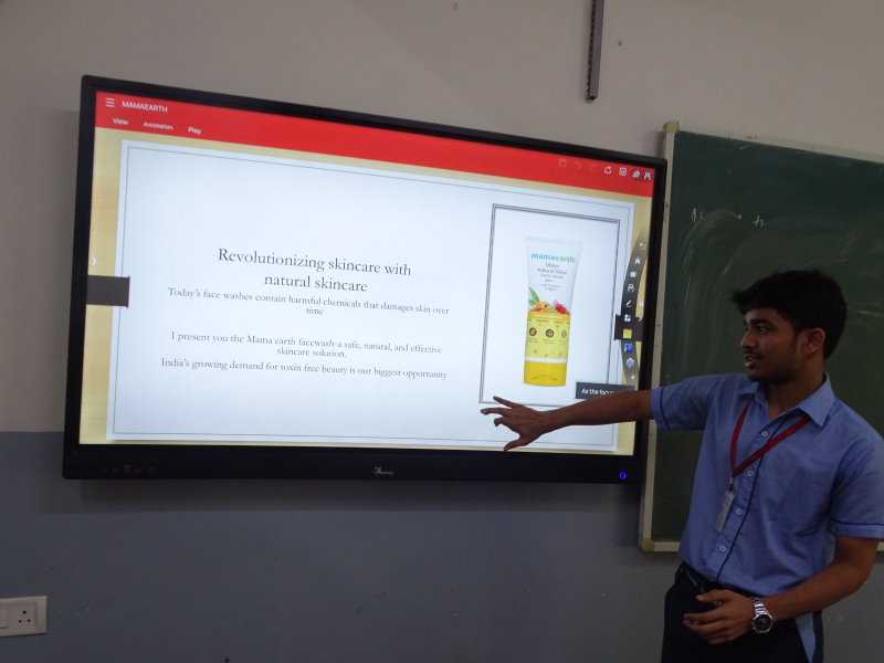 Entrepreneur Club organized “Shark Tank” Activity