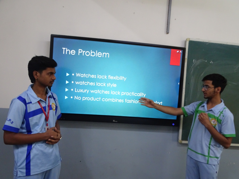 Entrepreneur Club organized “Shark Tank” Activity