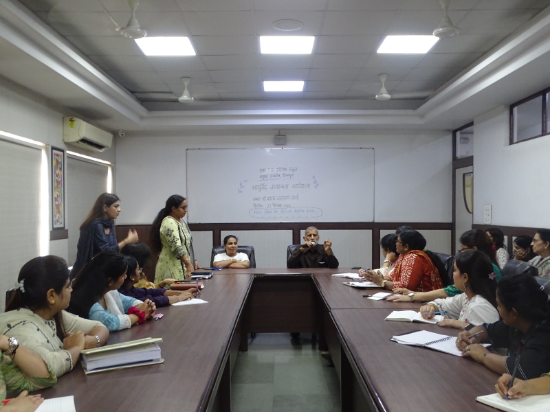 अंतरराष्ट्रीय आयुर्वेद दिवस पर स्वास्थ्य-जागरूकता कार्यशाला